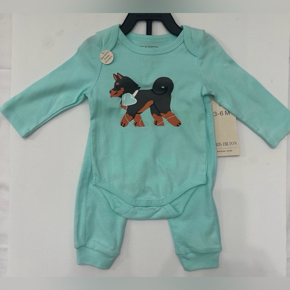 Paris Hilton/ Monica + Andy Organic Cotton Baby First Moves Set, Size 6-9 Mths